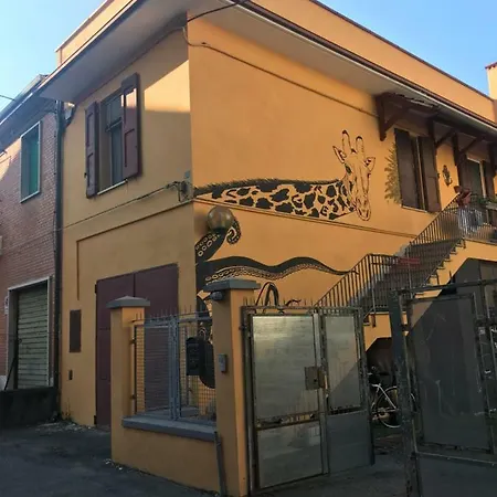 The Butcher-ducati And Airport Blq Apartment *