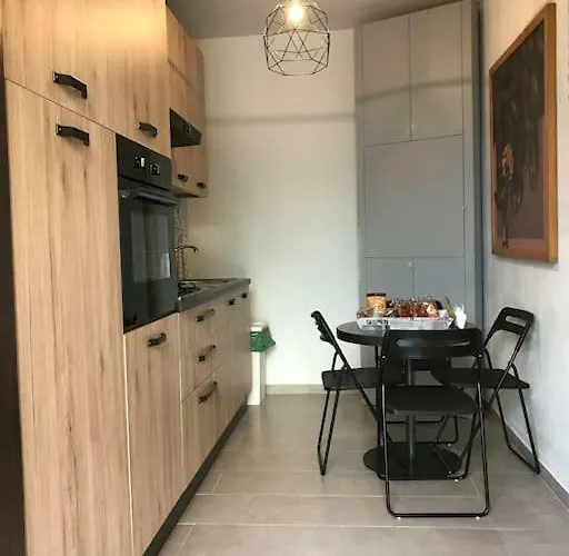 아파트 The Butcher-ducati And Airport Blq